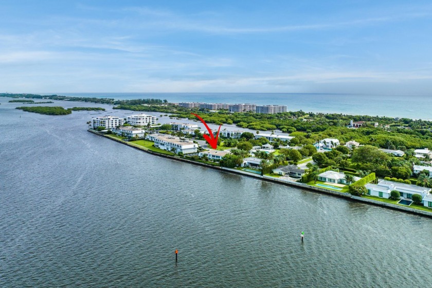 Spectacular Direct Intracoastal views from all rooms. Floor to - Beach Condo for sale in Palm Beach, Florida on Beachhouse.com