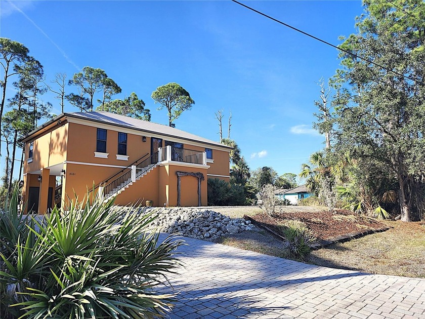 Beautiful Custom Built 2 Bed 2 Bath with a Den or possible 3rd - Beach Home for sale in North Port, Florida on Beachhouse.com