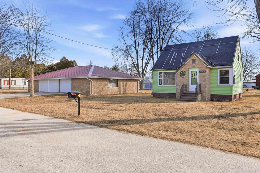 Look no further, the ideal project for renovation enthusiast's - Beach Lot for sale in Two Rivers, Wisconsin on Beachhouse.com