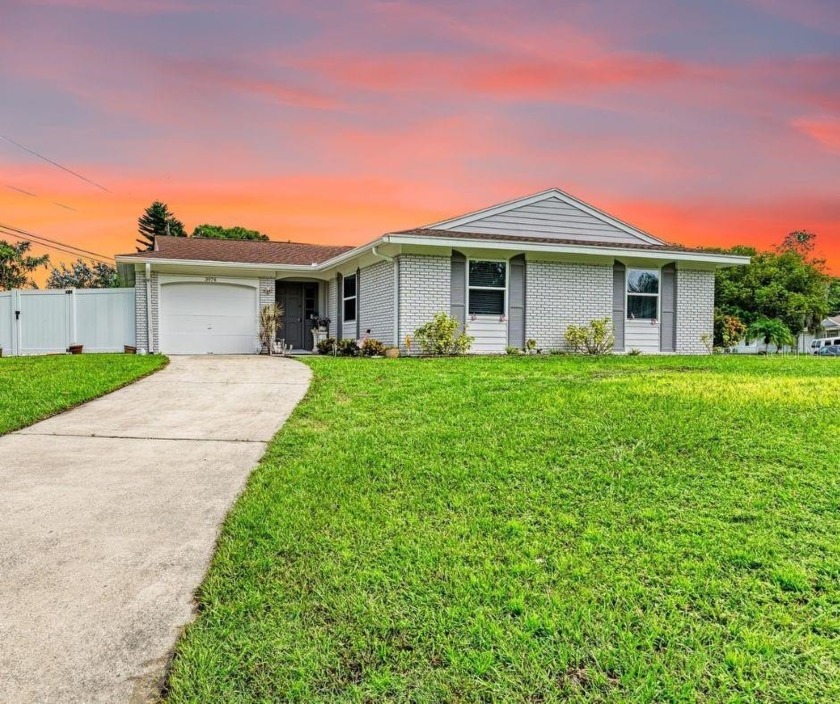 Under contract-accepting backup offers. Welcome to this inviting - Beach Home for sale in Sarasota, Florida on Beachhouse.com