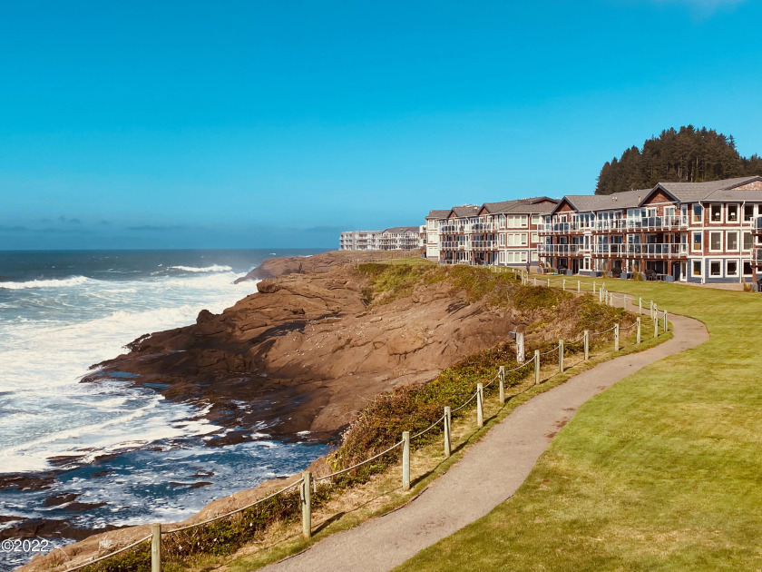 BREATHTAKING OCEANFRONT VIEWS at this fractional share-deeded - Beach Condo for sale in Depoe Bay, Oregon on Beachhouse.com