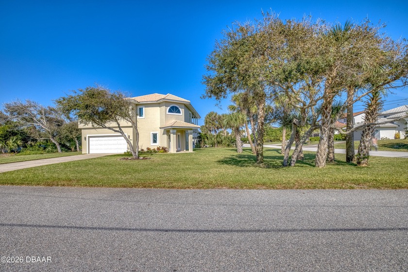 Just 400 steps from the ocean, this fully remodeled residence - Beach Home for sale in Ponce Inlet, Florida on Beachhouse.com