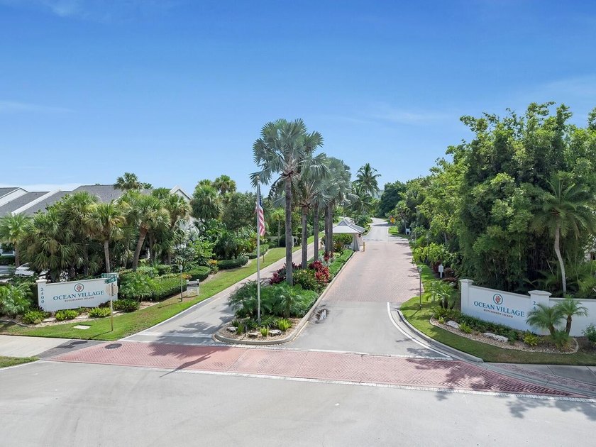 Spacious condo located in beautiful Ocean Village complete with - Beach Condo for sale in Fort Pierce, Florida on Beachhouse.com