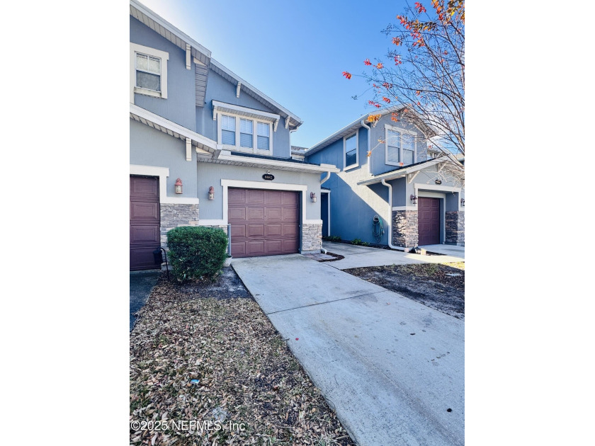 This amazing 2 bedroom, 2.5 bathroom town home will go quick! - Beach Townhome/Townhouse for sale in Jacksonville, Florida on Beachhouse.com