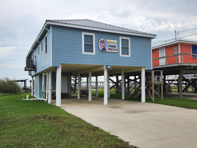 This 3bed/2bath home is located in Cheniere & has spectacular - Beach Home for sale in Grand Isle, Louisiana on Beachhouse.com