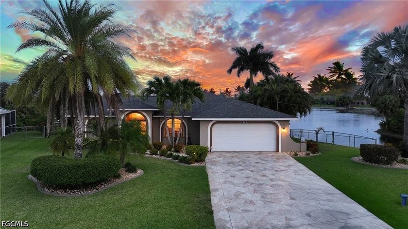 Welcome to paradise at 515 Gleason Parkway in beautiful Cape - Beach Home for sale in Cape Coral, Florida on Beachhouse.com