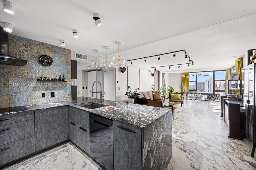 Completely redesigned & fully renovated high-floor 2/2 residence - Beach Condo for sale in Aventura, Florida on Beachhouse.com