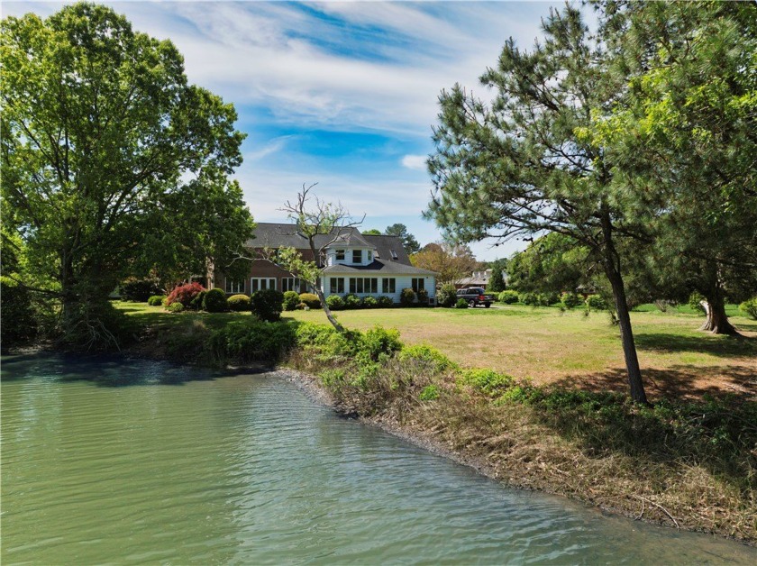 Spacious bright home on Morris Creek - just minutes to Mathews - Beach Home for sale in Mathews, Virginia on Beachhouse.com