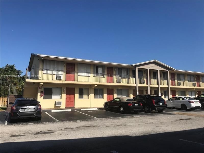 Investor Special. Best Price in the zip 33306  1 bed 1 Bath, 588 - Beach Condo for sale in Oakland  Park, Florida on Beachhouse.com