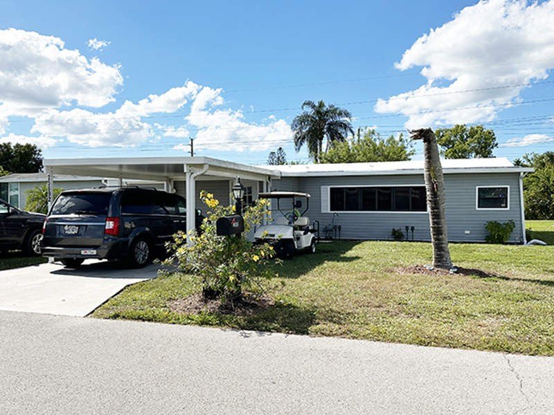 This 2 bedroom, 2 bathroom home is ready for move in! Situated - Beach Home for sale in Bonita Springs, Florida on Beachhouse.com