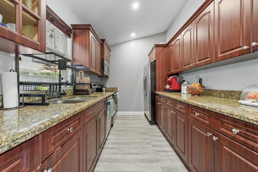 Welcome to your private retreat, 13254 79th Court N, in The - Beach Home for sale in West Palm Beach, Florida on Beachhouse.com