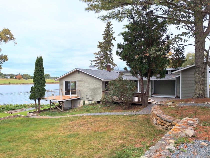 Welcome to Castine! This property has over 185 feet of owned - Beach Home for sale in Castine, Maine on Beachhouse.com