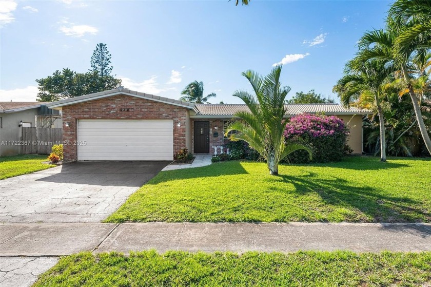 Beautiful fully updated 3BR/2BA Hollywood Hills pool home with a - Beach Home for sale in Hollywood, Florida on Beachhouse.com