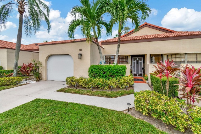 Don't miss this one !  Featuring a much desired courtyard - Beach Home for sale in Boynton Beach, Florida on Beachhouse.com