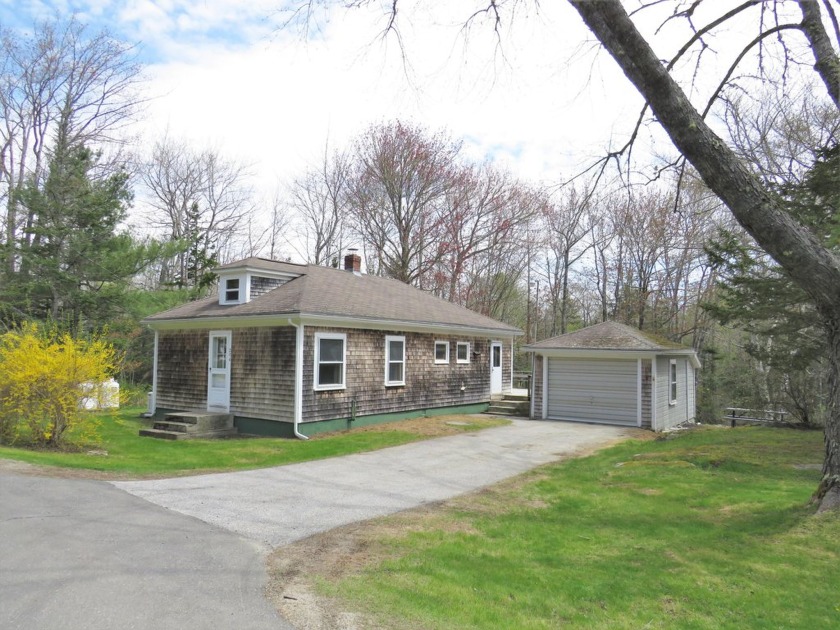 Charming Home setting in quarry stone landscape! Step back into - Beach Home for sale in Saint George, Maine on Beachhouse.com