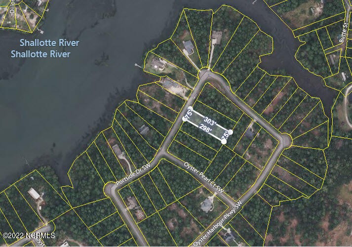 WATER ACCESS COMMUNITY!  Beautiful homesite in Oyster Harbour, a - Beach Lot for sale in Supply, North Carolina on Beachhouse.com