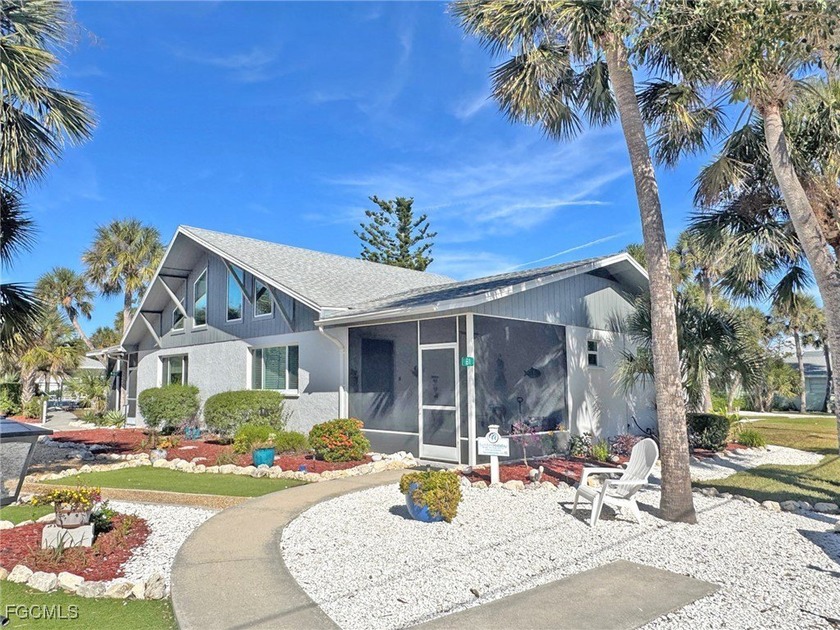 Investors Dream! Money-Making Rental - Duplex at Sanibel Shores - Beach Home for sale in Sanibel, Florida on Beachhouse.com