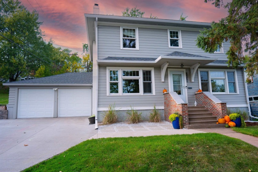 Location, Location, Location! Welcome to this picture-perfect - Beach Home for sale in Duluth, Minnesota on Beachhouse.com