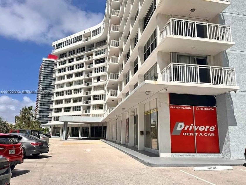 JUST STEPS TO THE BEACH! ONE BEDROOM AND ONE AND A HALF BATH - Beach Condo for sale in Hallandale Beach, Florida on Beachhouse.com