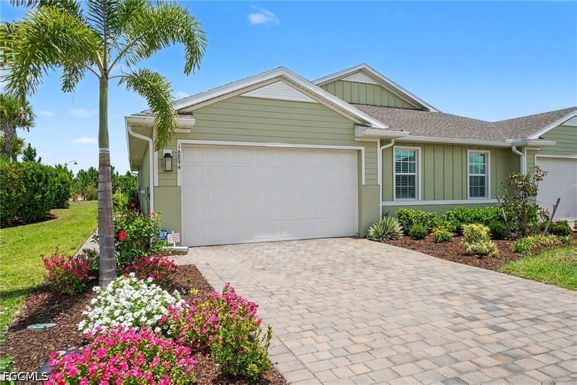 Priced to SELL and better than brand new! Corner lot with a lake - Beach Home for sale in Punta Gorda, Florida on Beachhouse.com