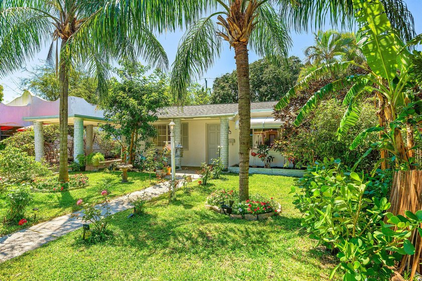 Purchase this cozy two bedroom / den / laundry room garden house - Beach Home for sale in West Palm Beach, Florida on Beachhouse.com