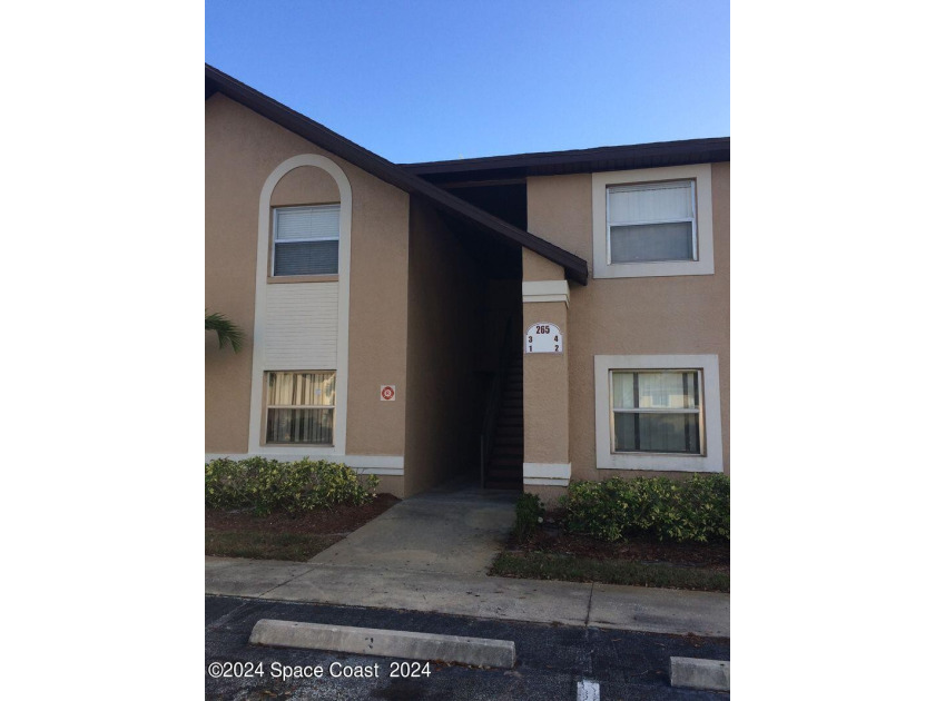 Spacious and open 2 bedroom, 2 bathroom with inside laundry area - Beach Condo for sale in Merritt Island, Florida on Beachhouse.com