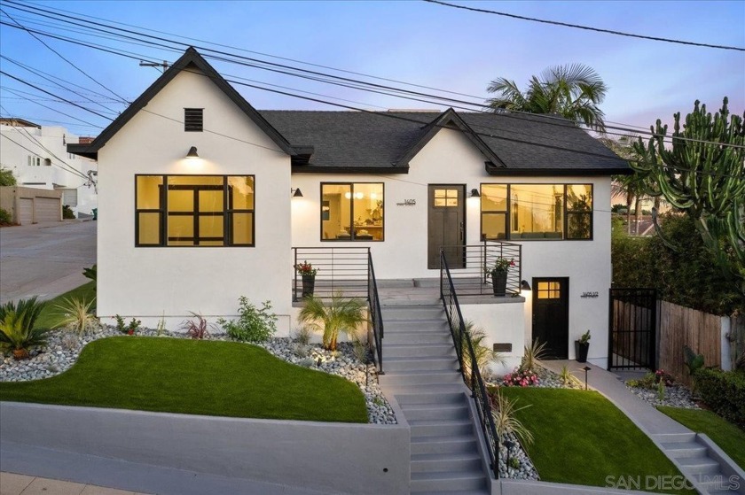 This Mission Hills duplex, originally built in 1928, has been - Beach Home for sale in San Diego, California on Beachhouse.com