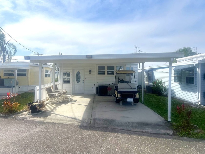 This Spacious 2 Bedroom, 1 Bath Fully Furnished Home is in - Beach Home for sale in Holiday, Florida on Beachhouse.com
