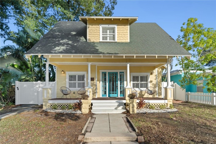 Welcome to 937 5th St N! A rare double lot in Historic Uptown - Beach Home for sale in St. Petersburg, Florida on Beachhouse.com