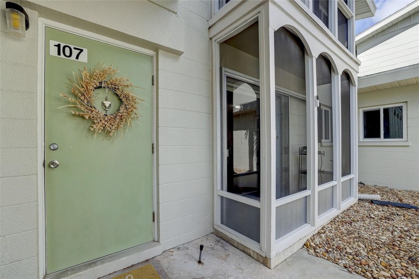 Adorable 1-Bedroom Condo: Your Charming Getaway Near Downtown - Beach Condo for sale in Sarasota, Florida on Beachhouse.com