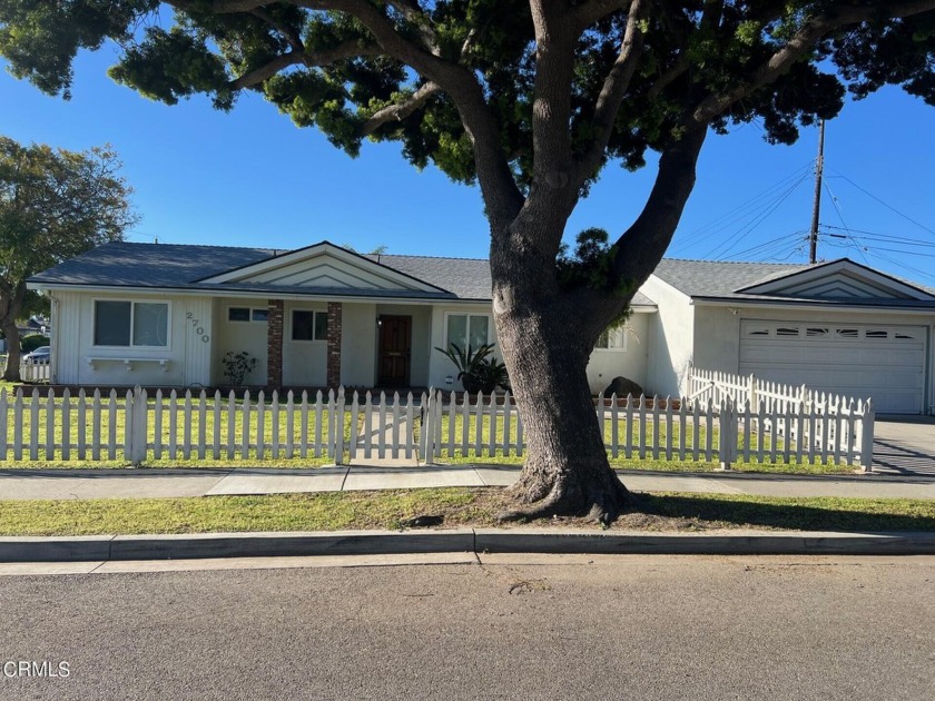 Charming  home with many features, upgraded kitchen with island - Beach Home for sale in Oxnard, California on Beachhouse.com