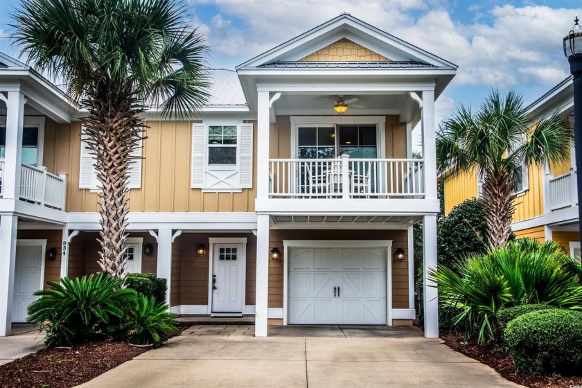 Immaculate and designer furnished, this unit shows beautifully - Beach Townhome/Townhouse for sale in North Myrtle Beach, South Carolina on Beachhouse.com