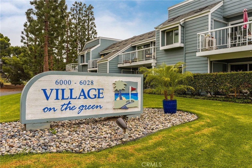 Welcome to this charming lower-level, single-story condo in the - Beach Condo for sale in Long Beach, California on Beachhouse.com