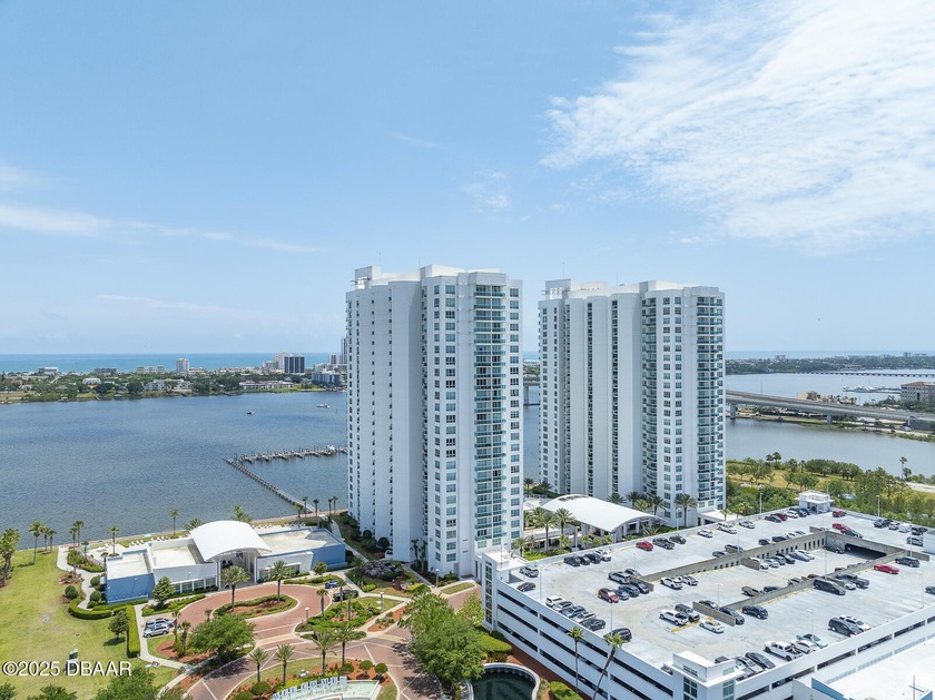 COMPLETELY RENOVATED 3 BED / 3 BATH SKYHOME! Breathtaking views - Beach Condo for sale in Holly Hill, Florida on Beachhouse.com