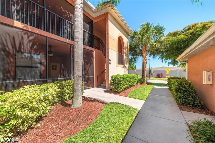 This spacious and inviting 2 bedroom + den, 2 bathroom condo is - Beach Condo for sale in Fort Myers, Florida on Beachhouse.com