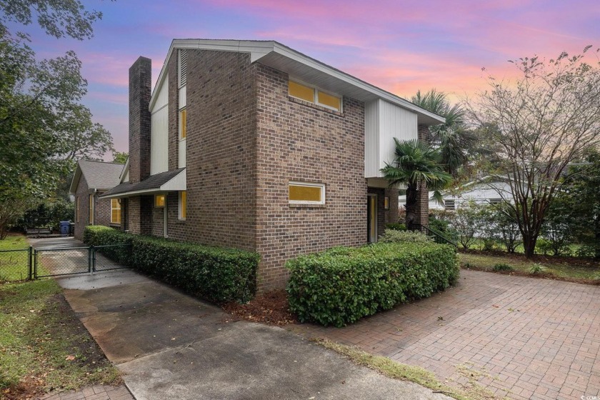 Incredible opportunity to own this 5 bedroom, 3.5 bath all brick - Beach Home for sale in Myrtle Beach, South Carolina on Beachhouse.com