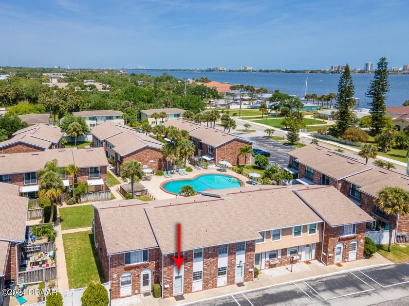 Beautifully renovated unit with assigned parking right at your - Beach Condo for sale in South Daytona, Florida on Beachhouse.com