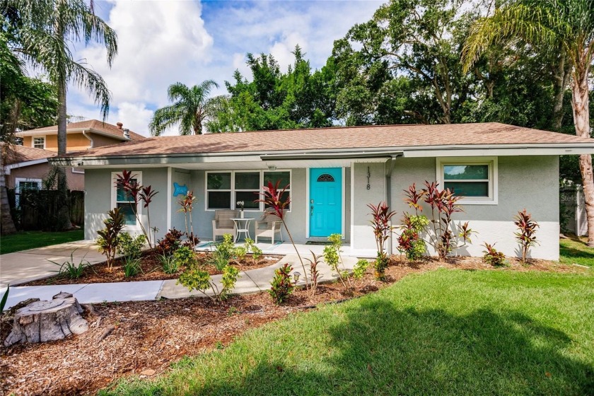 SEA GRASS COTTAGE is the perfect vacation get away in the - Beach Home for sale in Sarasota, Florida on Beachhouse.com