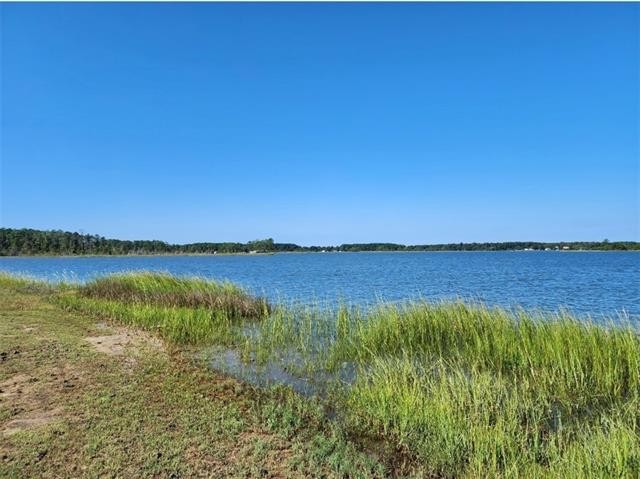 Almost 4 acres of waterfront land and 1000 feet of gorgeous - Beach Lot for sale in Gloucester, Virginia on Beachhouse.com
