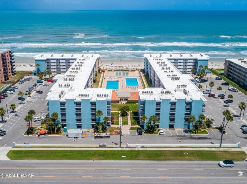 Welcome to your dream one-bedroom, one-bathroom condo with a - Beach Condo for sale in New Smyrna Beach, Florida on Beachhouse.com