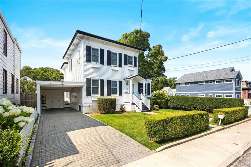 73 Caroll Street has been lovingly cared for & renovated - Beach Home for sale in Bronx, New York on Beachhouse.com