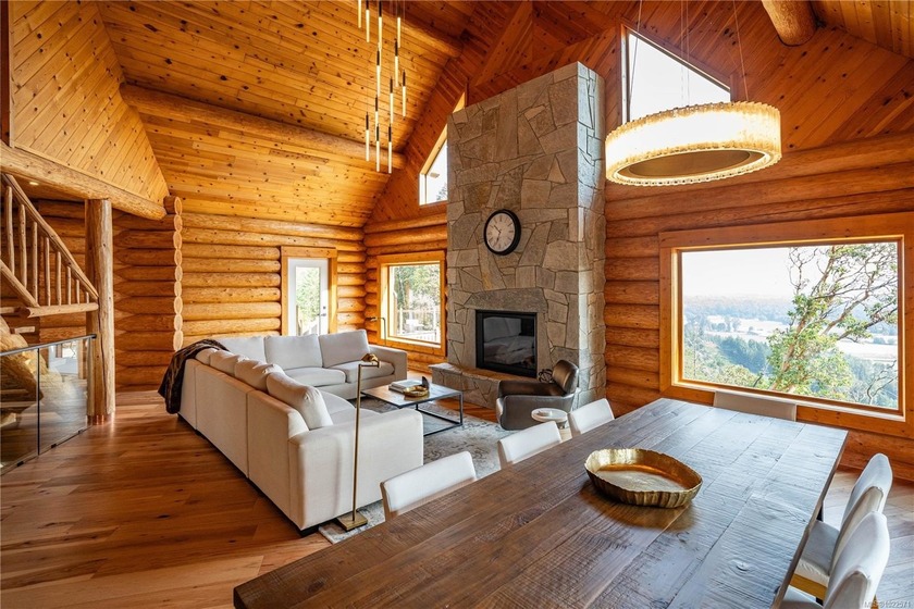Set high above Vancouver Island's breathtaking landscape, this - Beach Home for sale in Duncan, BC on Beachhouse.com