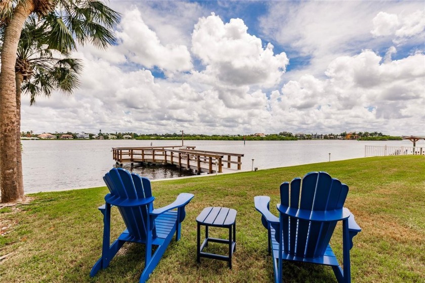 SUPERB DAILY VACATION RENTAL on the world-famous SIESTA KEY - Beach Condo for sale in Sarasota, Florida on Beachhouse.com