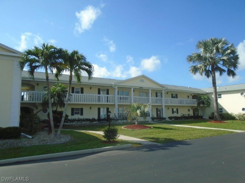 A HUGE first floor unit @ the prestigious STRATFORD PLACE CONDO - Beach Condo for sale in Fort Myers, Florida on Beachhouse.com