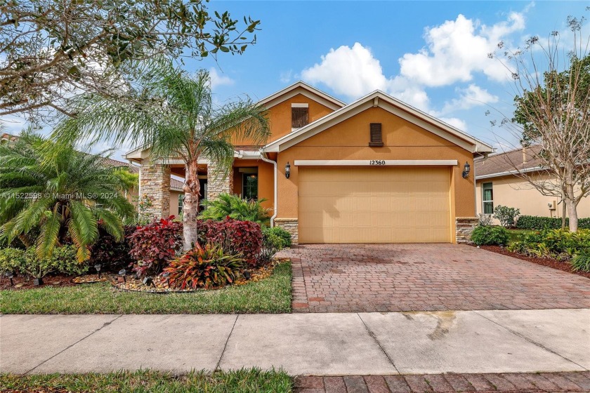 Lucky two; two bedrooms, two full bathrooms, two car garage plus - Beach Home for sale in Port Saint Lucie, Florida on Beachhouse.com