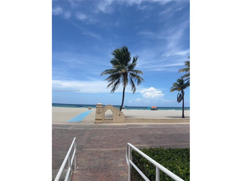 Beautifully furnished 1-bedroom condo with direct ocean views - Beach Condo for sale in Hollywood, Florida on Beachhouse.com