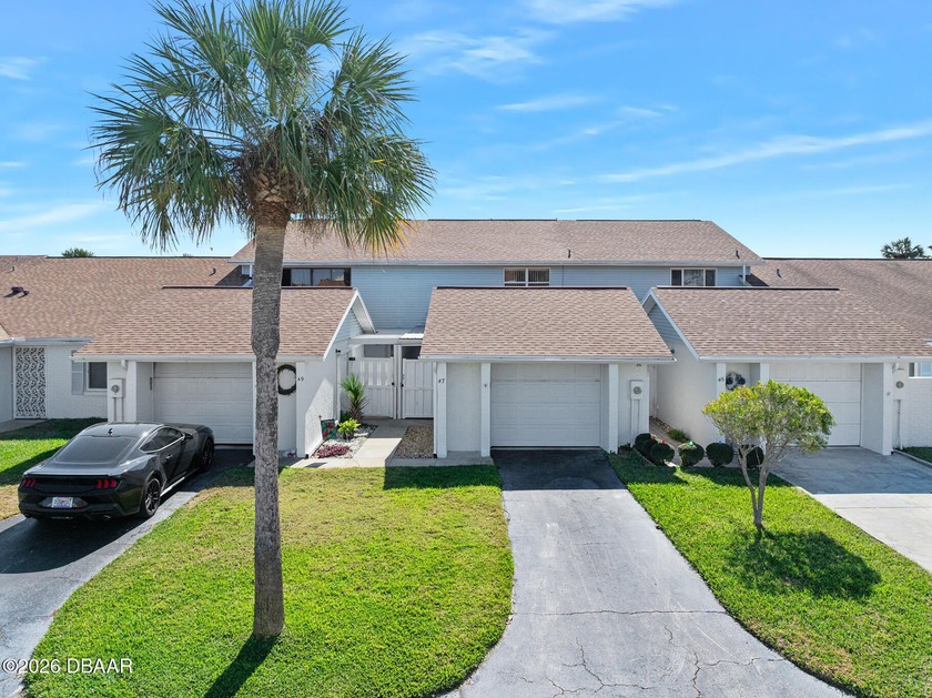 Enjoy year round coastal living in this bright 2BR/2BA, two - Beach Townhome/Townhouse for sale in Ormond Beach, Florida on Beachhouse.com