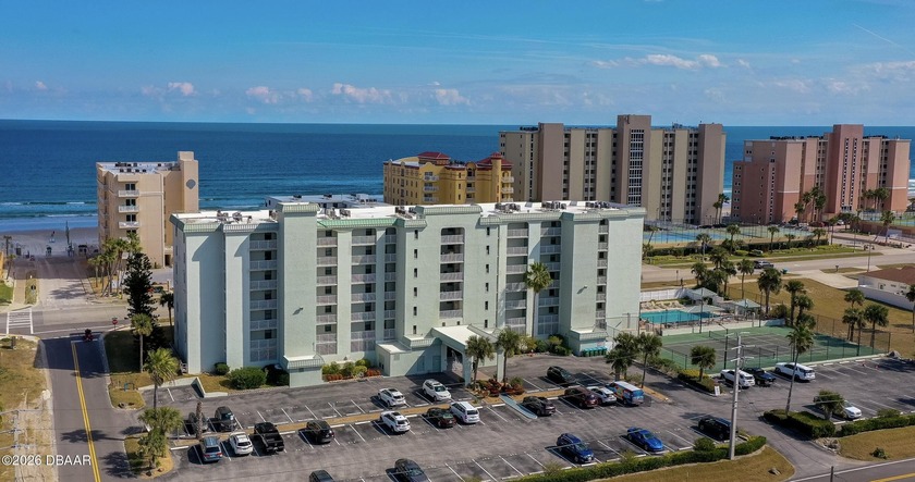 This beautifully updated 2 bedroom, 2 bathroom condo unit offers - Beach Condo for sale in Daytona Beach Shores, Florida on Beachhouse.com