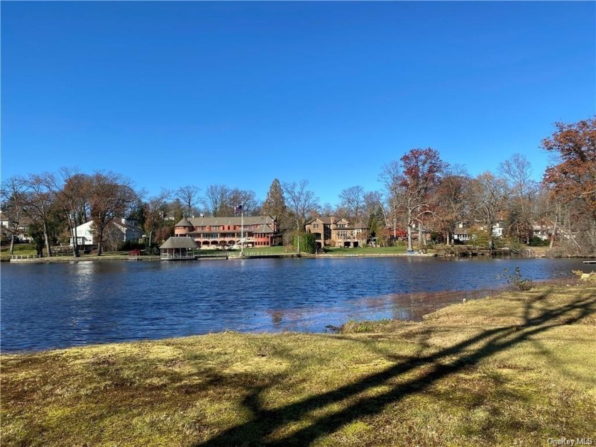 This is your chance to own this breathtaking property - Beach Acreage for sale in New Rochelle, New York on Beachhouse.com