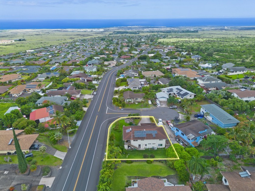 This spacious and thoughtfully designed 5-bedroom, 4-bathroom - Beach Townhome/Townhouse for sale in Kailua Kona, Hawaii on Beachhouse.com